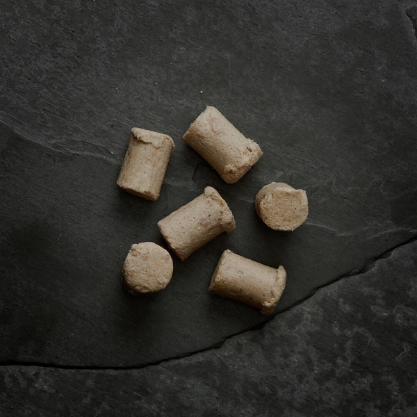 Canagan/014124_Canagan_Freeze_Dried_Lamb_Treats_Zwärgehüsli-Shop.png